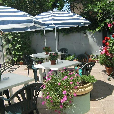 Sirenapop Concept B&B Rivazzurra Di Rimini Dış mekan fotoğraf