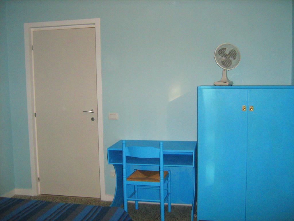 Sirenapop Concept B&B Rivazzurra Di Rimini Oda fotoğraf