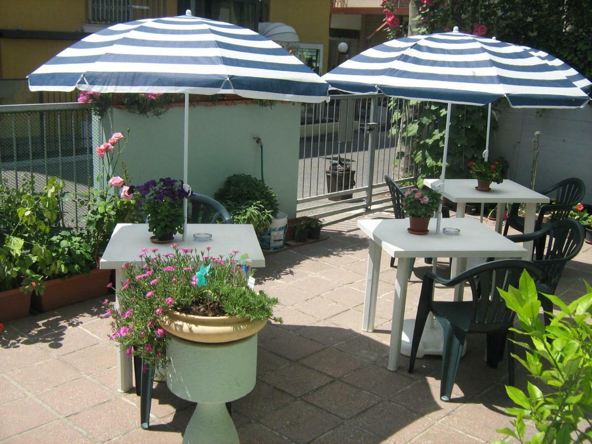 Sirenapop Concept B&B Rivazzurra Di Rimini Dış mekan fotoğraf