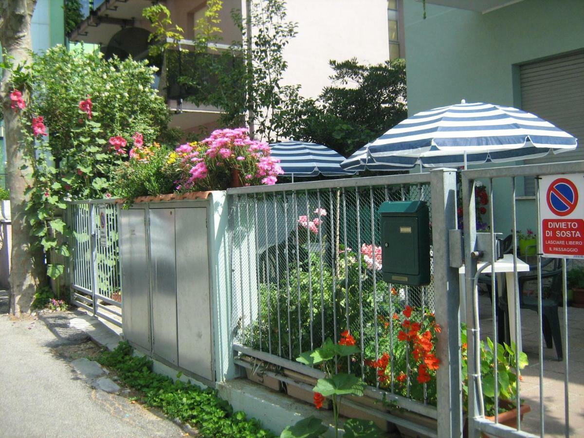 Sirenapop Concept B&B Rivazzurra Di Rimini Dış mekan fotoğraf