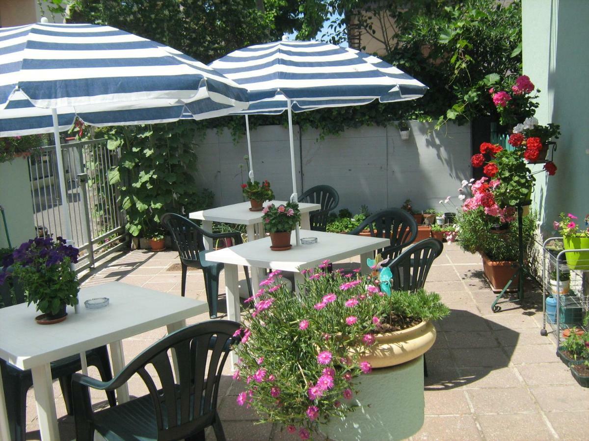 Sirenapop Concept B&B Rivazzurra Di Rimini Dış mekan fotoğraf